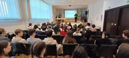 pitchaj _ predstavi svojo idejo _ januar 2024 (1)